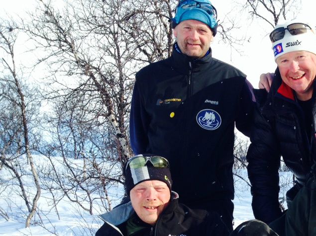 For en avsutning på vintersesongen!  Først fikk Aron 3 VK og Tig 5 VK i kvalifisering på lørdag og så slo Tig tl med 1 VK Cacit i finalen i dag på Altevannsprøven.  Tøtta ble ikke stilt i helga.

På bildet ser vi også Ørntuas Flica (eier Rune Hoholm) med fører Stian Henriksen, som fikk 2VK res.cacit. Bak står dommerne Ola Dyrstad og Håvard Otto Rudi.
